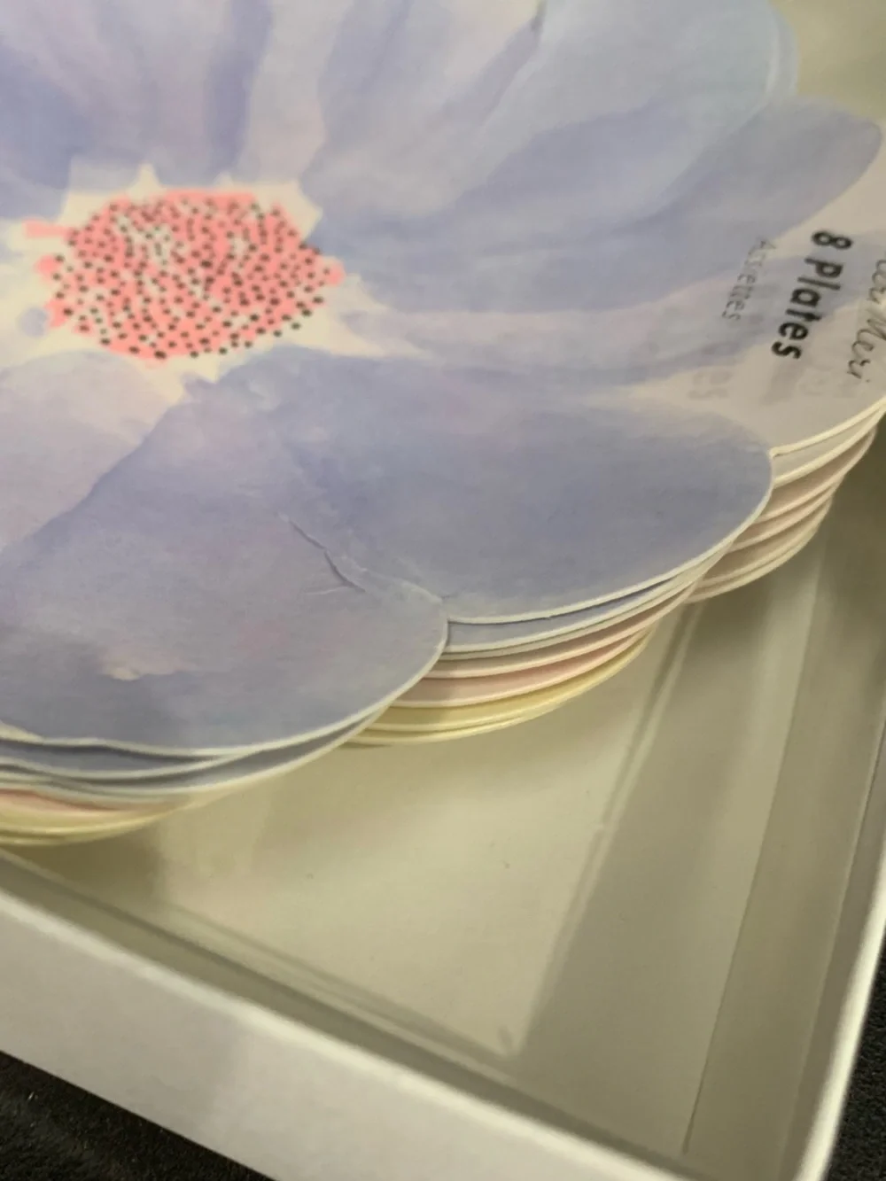 Meri Meri 8 Pastel Color Spring Flower Floral Plates Blue Pink/Red Yellow Purple